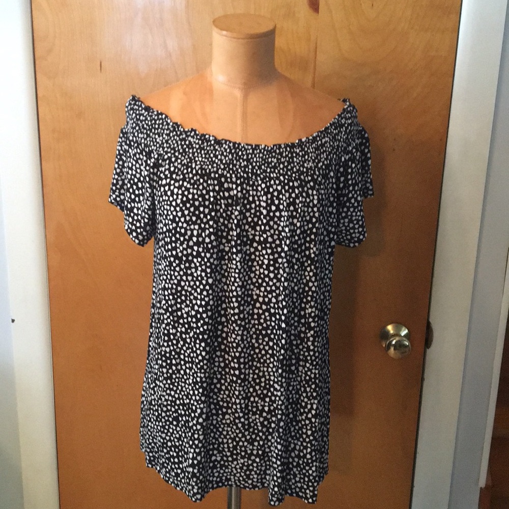 NWT ruched heart top M ❤️❤️❤️